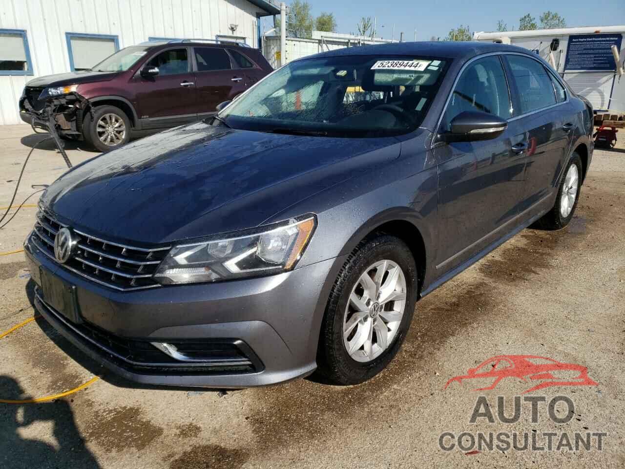 VOLKSWAGEN PASSAT 2017 - 1VWAT7A31HC082695