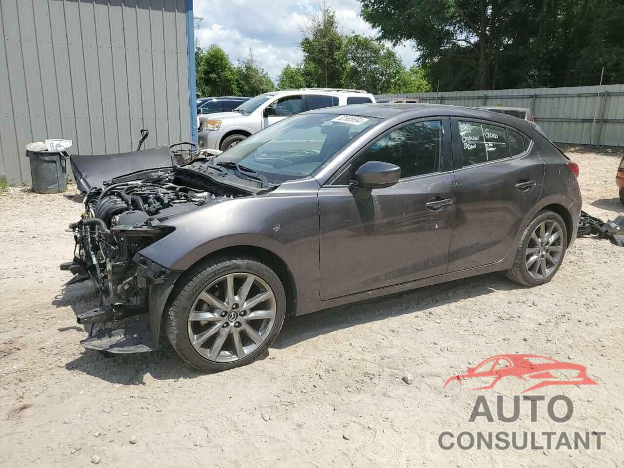 MAZDA 3 2018 - 3MZBN1L31JM206106