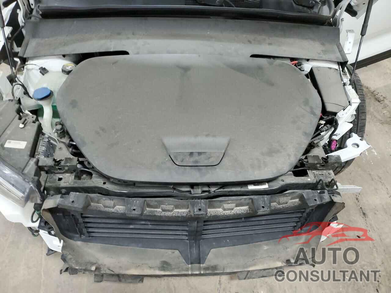 VOLVO XC40 2021 - YV4ED3UR3M2533813