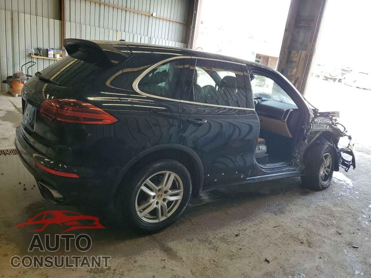 PORSCHE CAYENNE 2017 - WP1AA2A23HKA91745