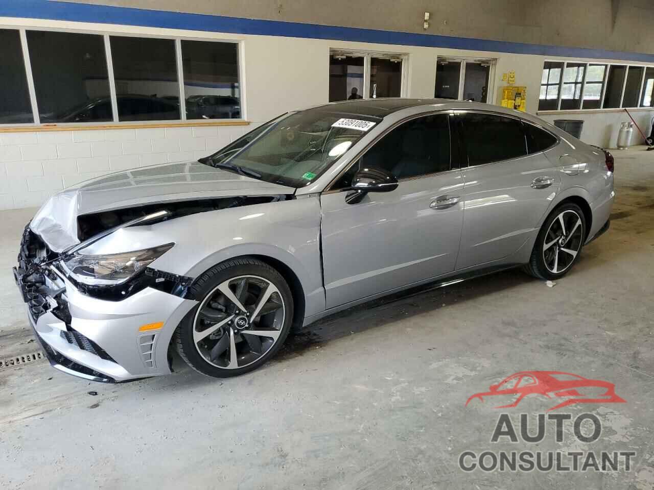 HYUNDAI SONATA 2023 - KMHL44J29PA303318
