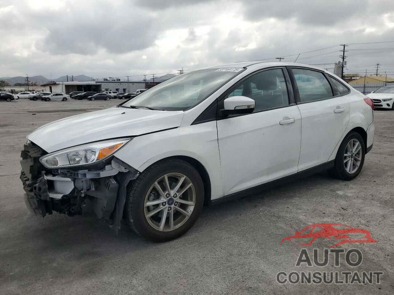 FORD FOCUS 2017 - 1FADP3F27HL217567