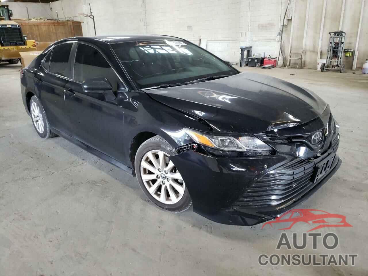 TOYOTA CAMRY 2018 - 4T1B11HK8JU566236