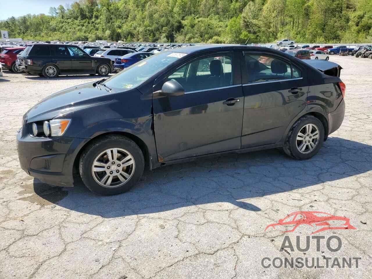 CHEVROLET SONIC 2013 - 1G1JC5SG5D4214766