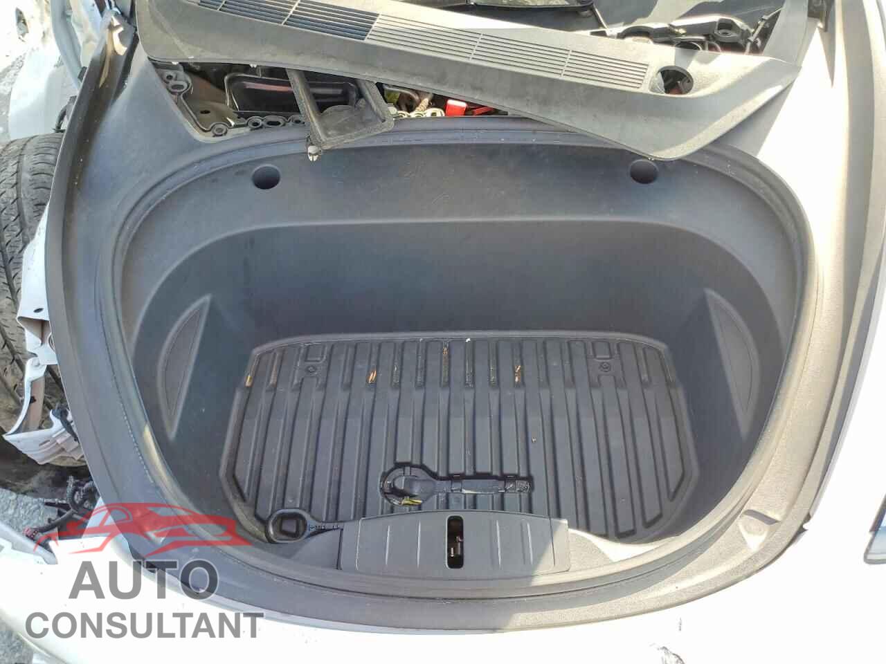 TESLA MODEL 3 2023 - 5YJ3E1EA3PF552657