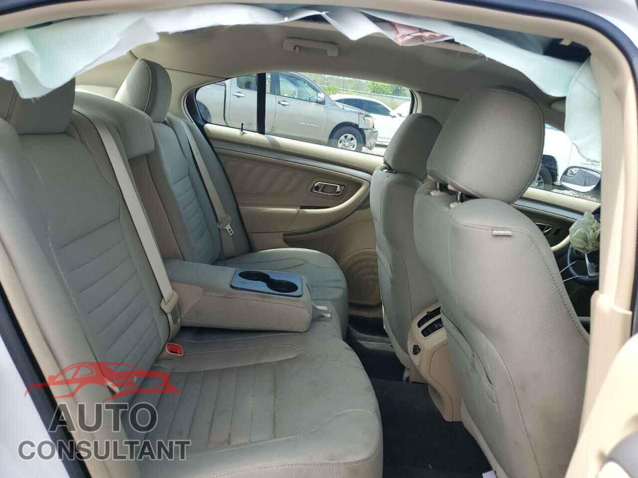 FORD TAURUS 2017 - 1FAHP2D89HG136839