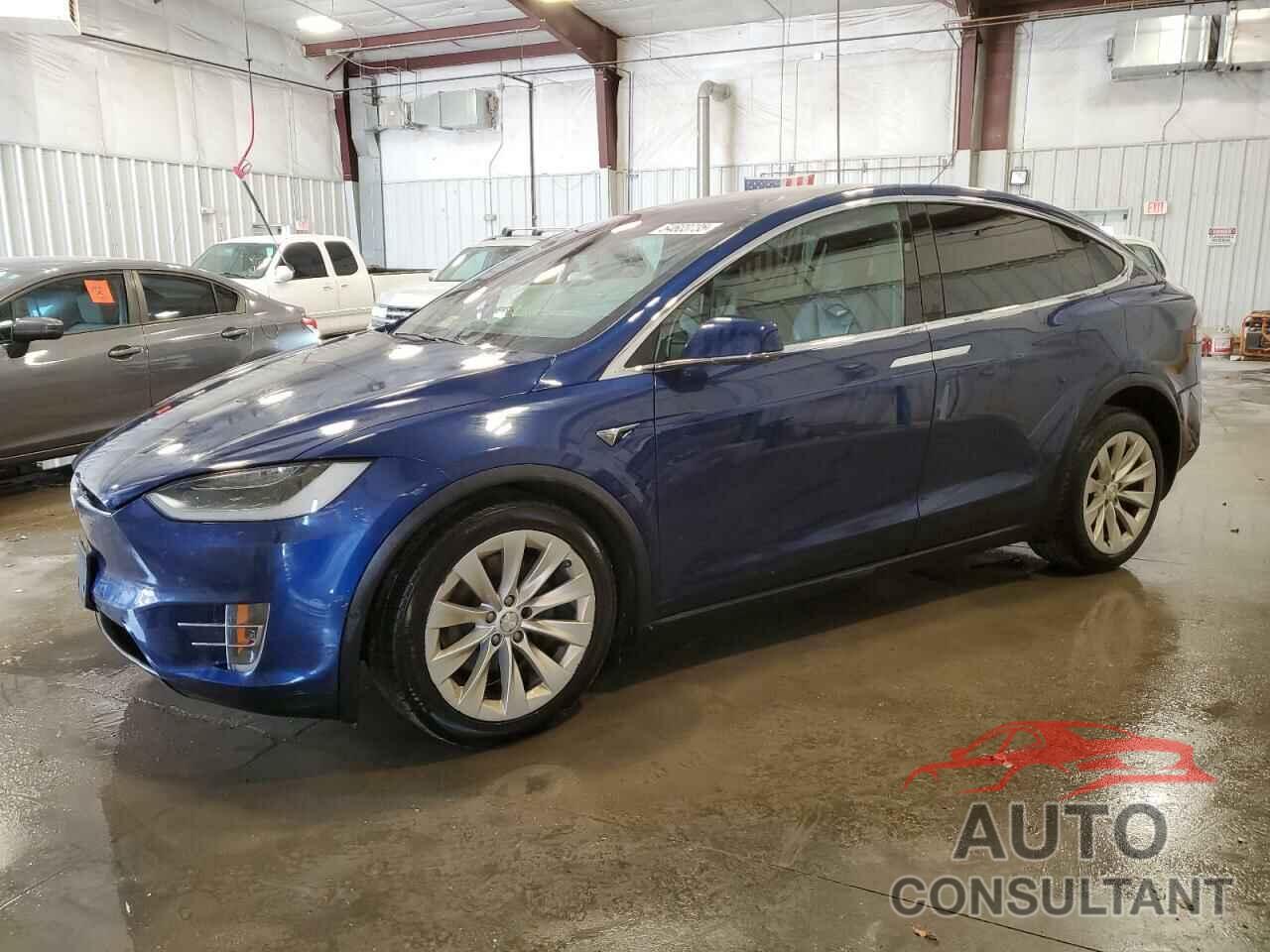 TESLA MODEL X 2017 - 5YJXCBE20HF043732