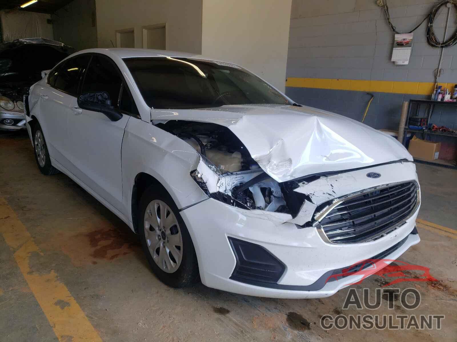 FORD FUSION 2019 - 3FA6P0G76KR249498
