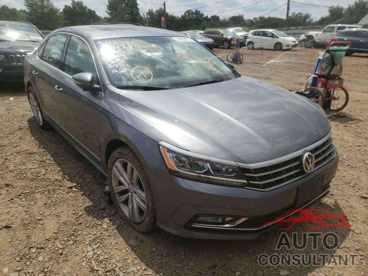 VOLKSWAGEN PASSAT 2018 - 1VWCM7A33JC014569
