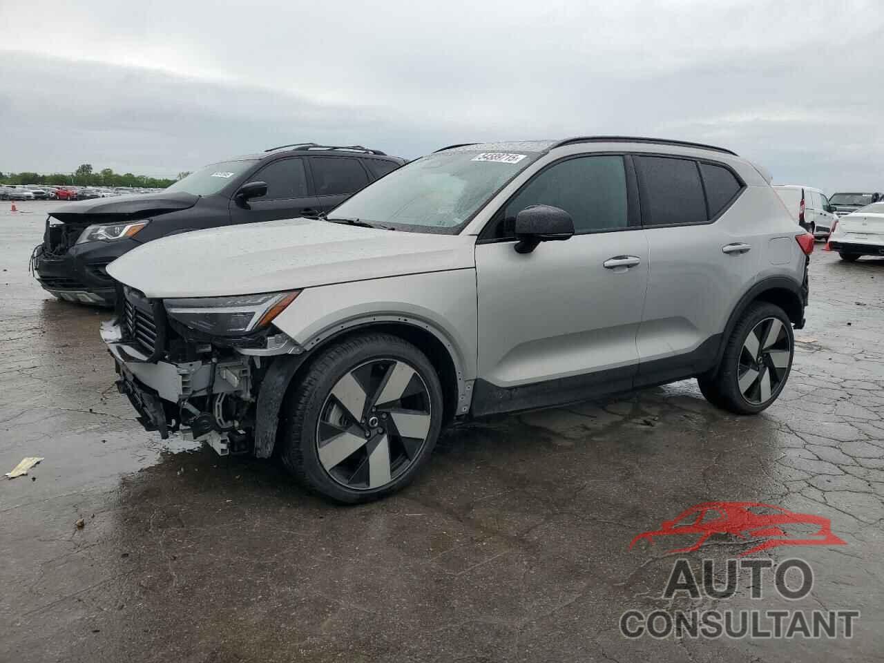 VOLVO XC40 2023 - YV4ED3UM7P2946892