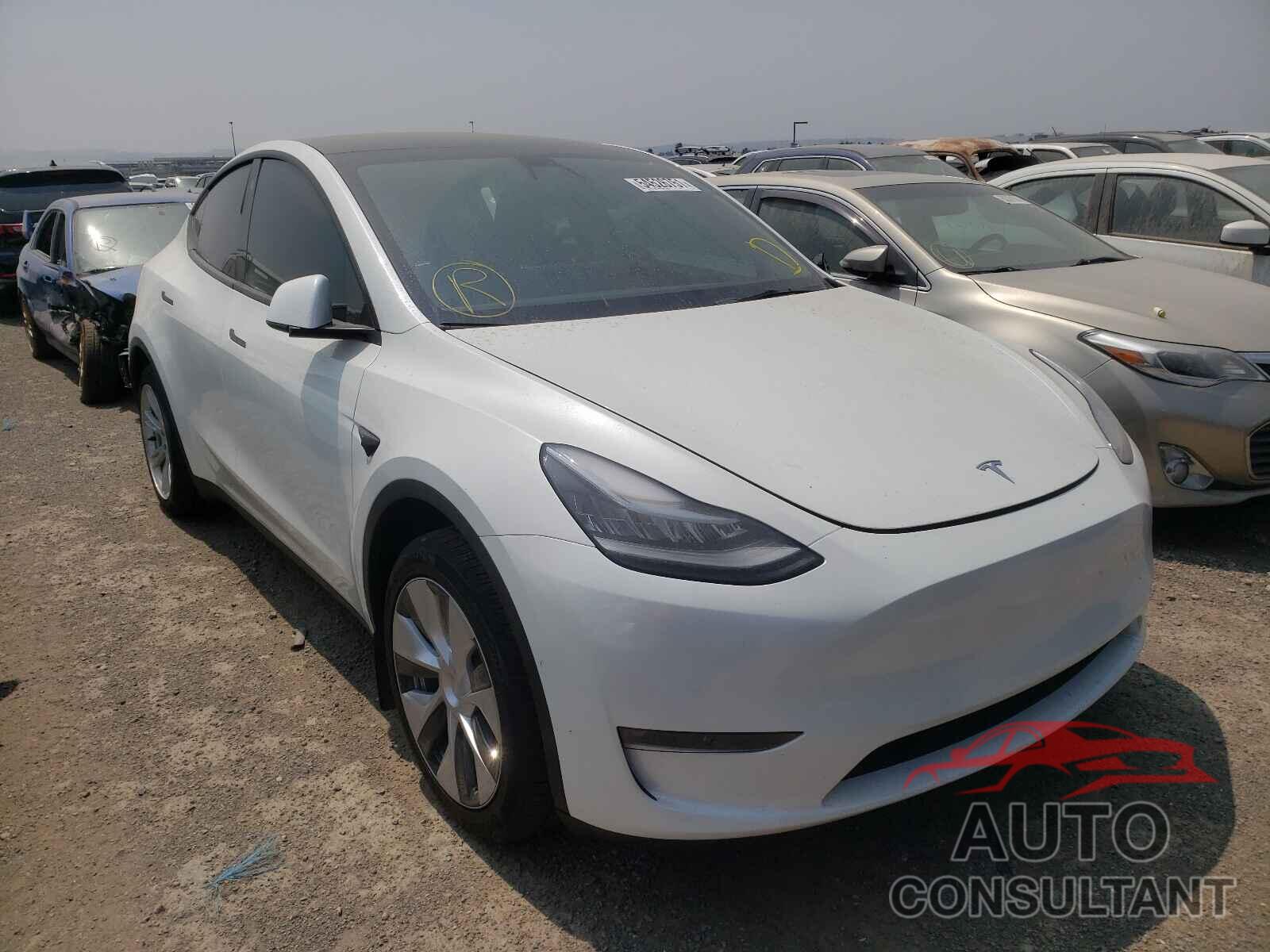 TESLA MODEL Y 2021 - 5YJYGDEE4MF188779