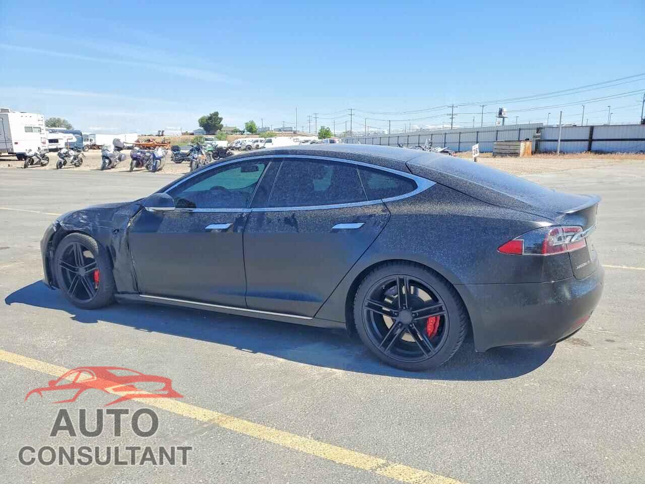 TESLA MODEL S 2018 - 5YJSA1E42JF296598