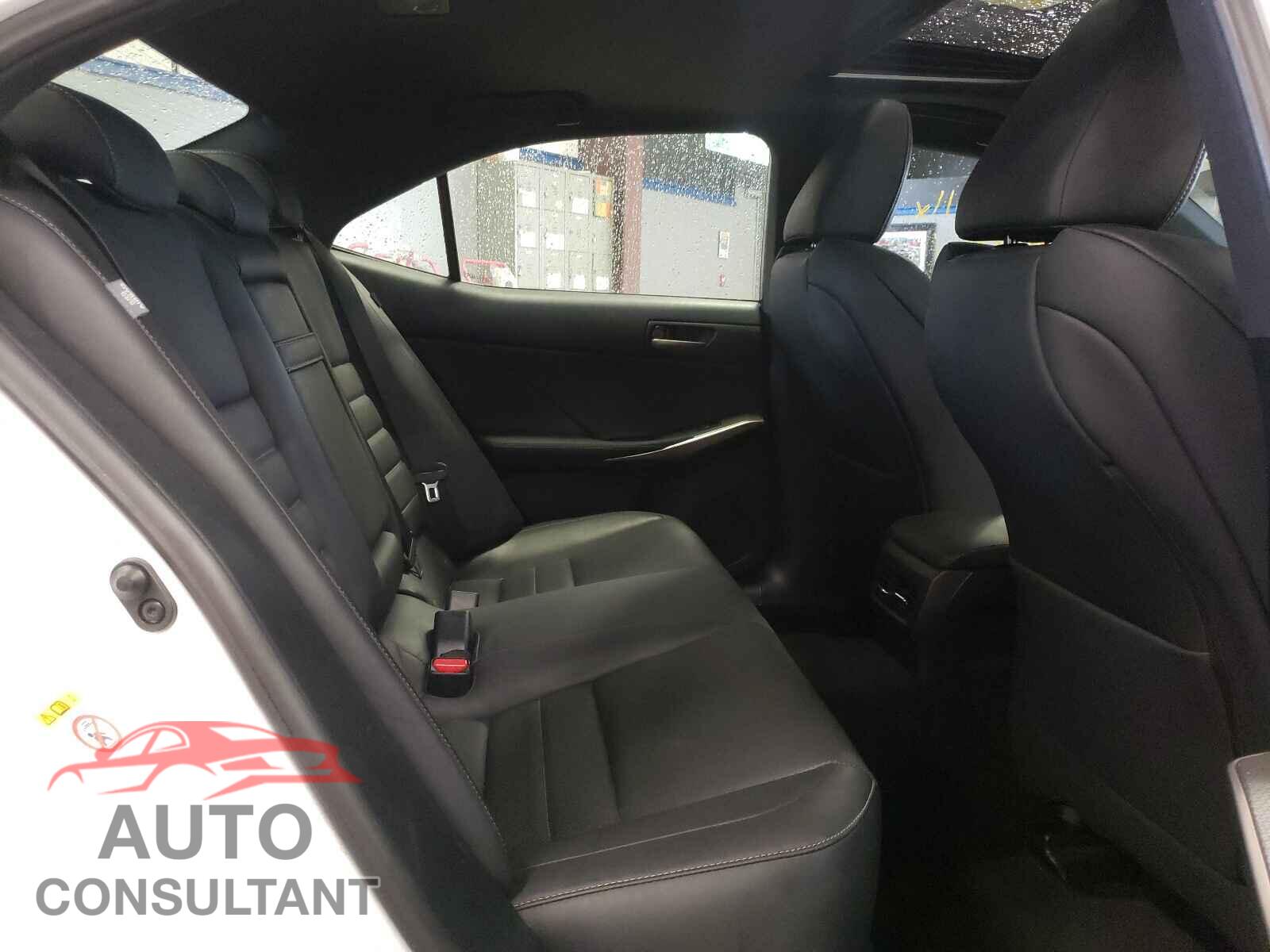 LEXUS IS 2017 - JTHBA1D27H5048129