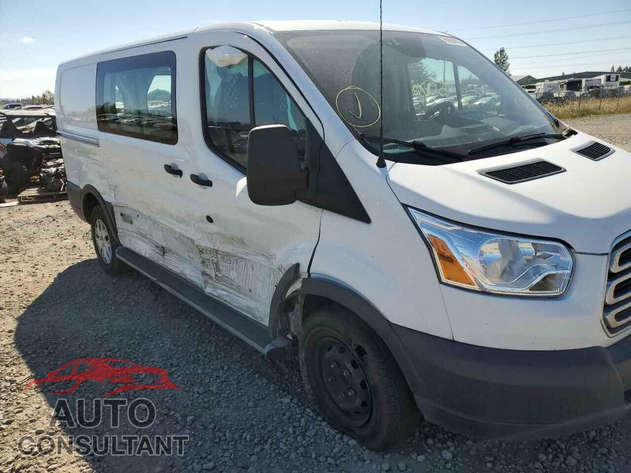 FORD TRANSIT 2017 - 1FTYR1YM4HKB10944