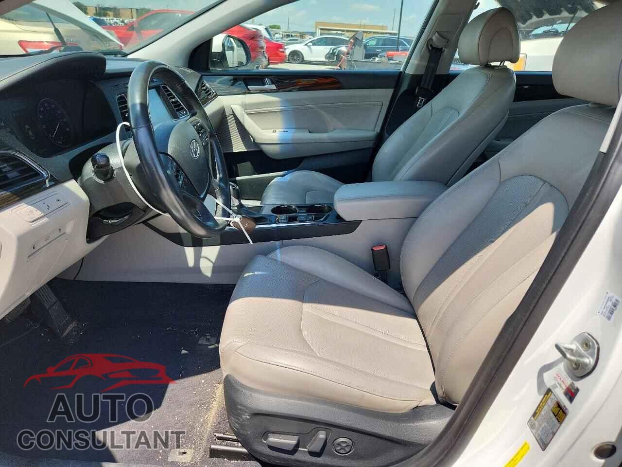HYUNDAI SONATA 2017 - KMHE54L21HA043551