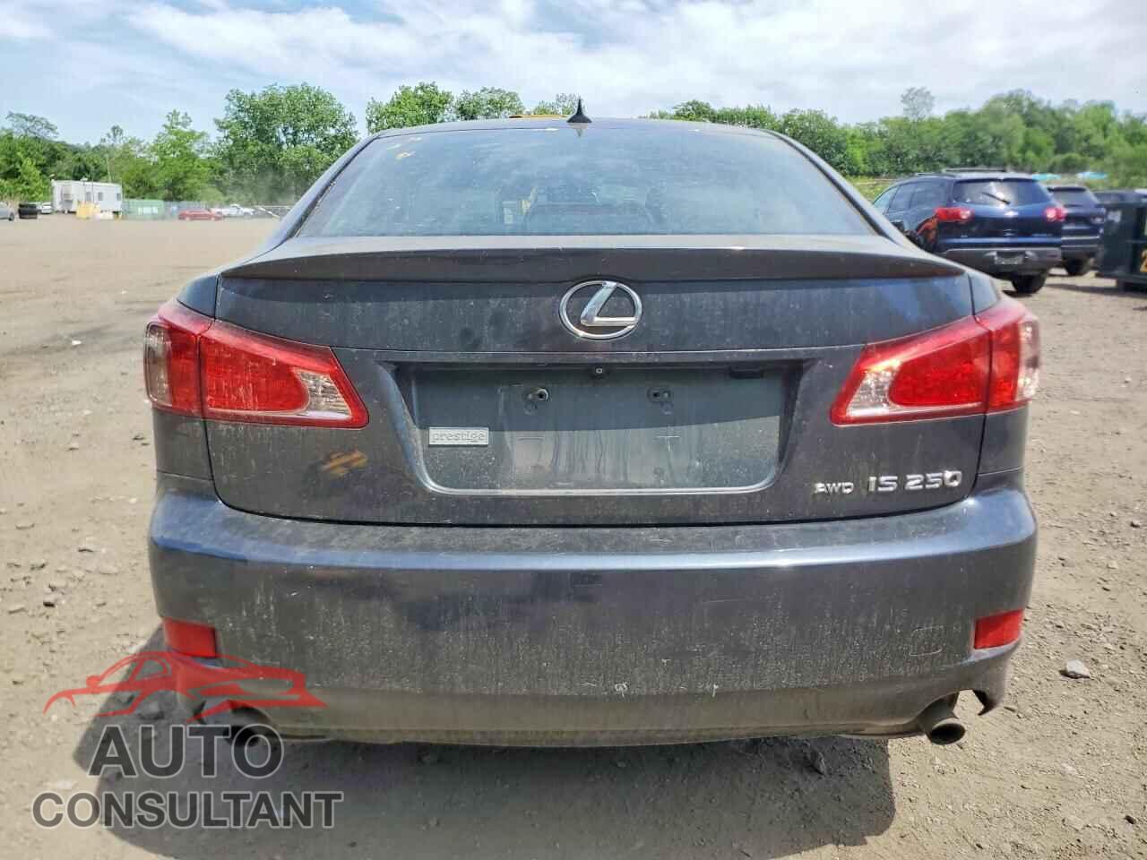 LEXUS IS 2011 - JTHCF5C25B5047762
