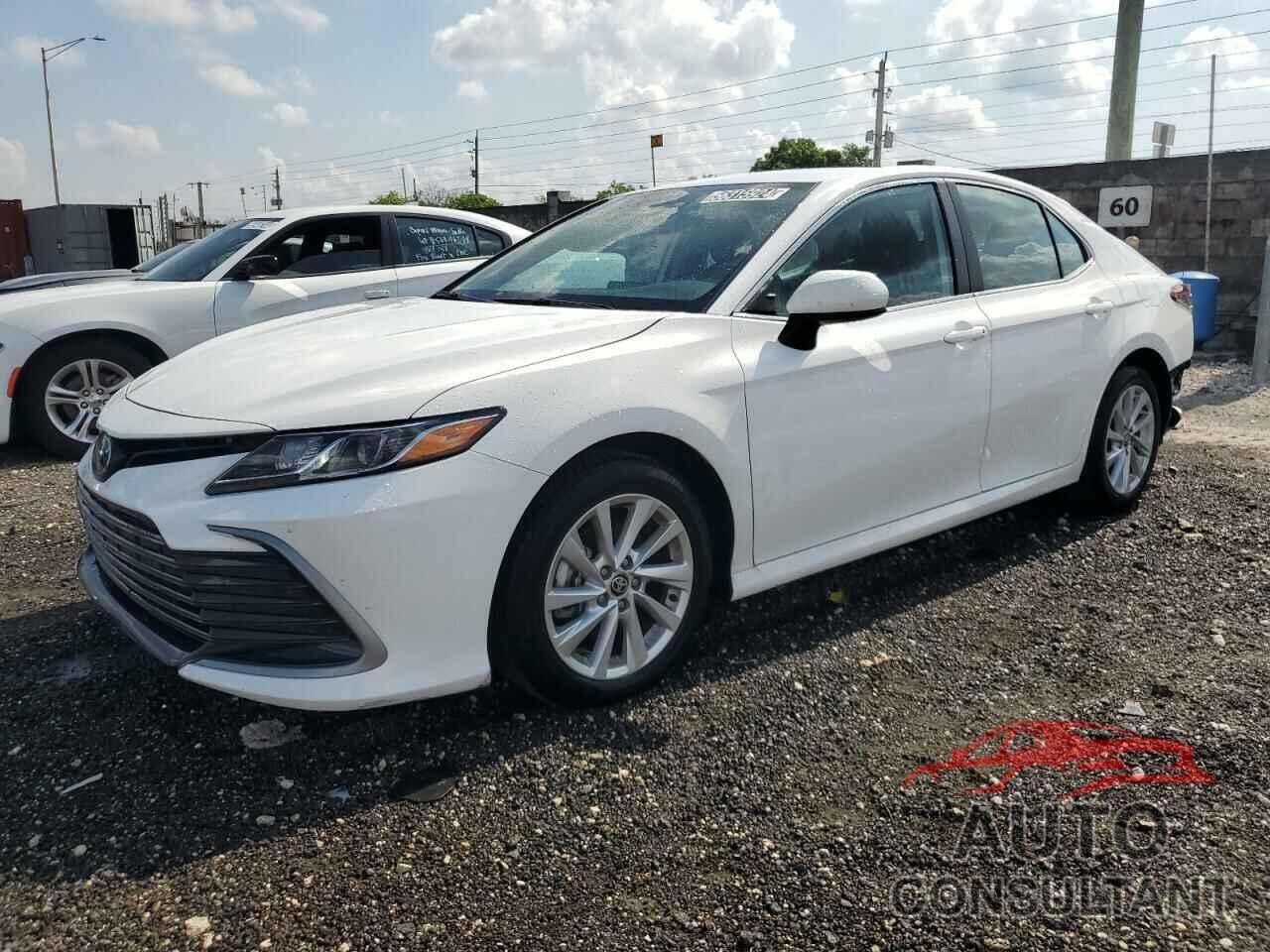 TOYOTA CAMRY 2024 - 4T1C11AK9RU873974