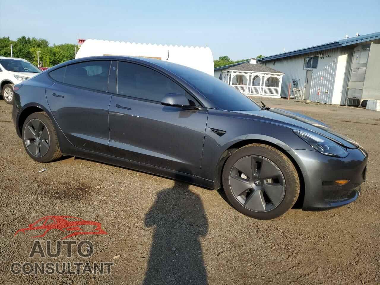 TESLA MODEL 3 2022 - 5YJ3E1EA0NF332275