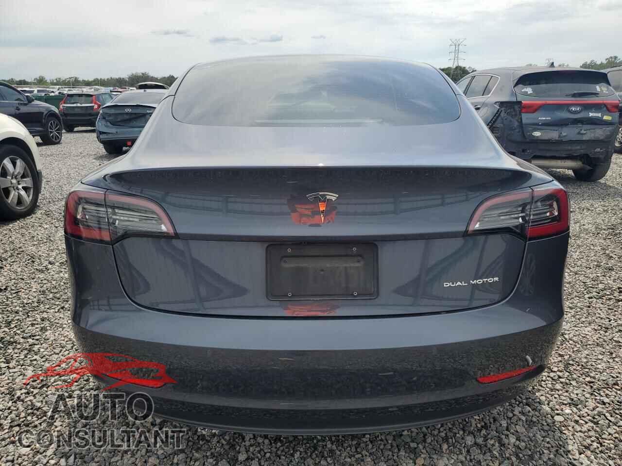 TESLA MODEL 3 2022 - 5YJ3E1EB7NF326529