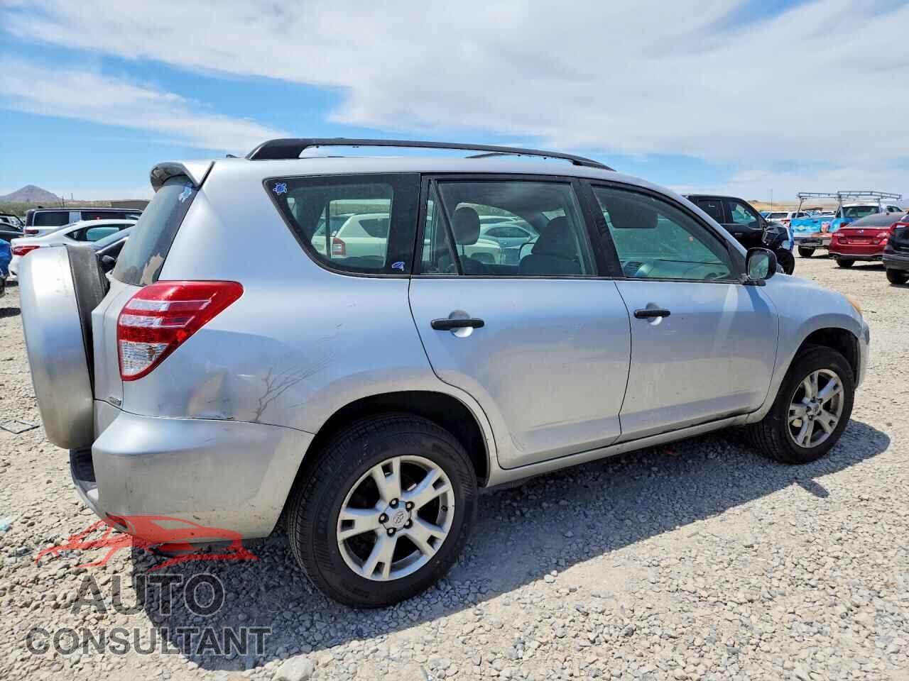 TOYOTA RAV4 2009 - JTMBF33V99D006417