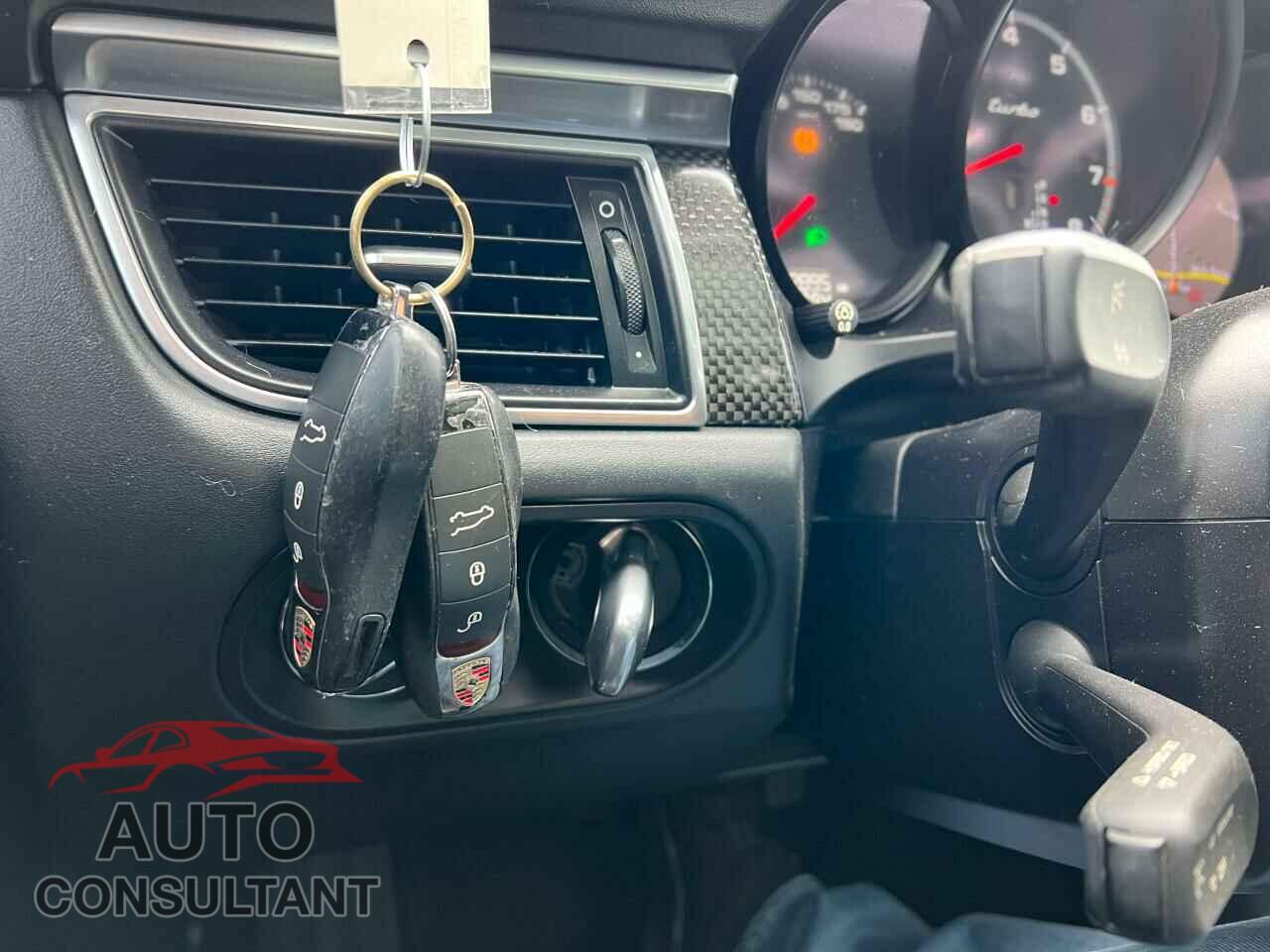 PORSCHE MACAN 2015 - WP1AF2A58FLB93335