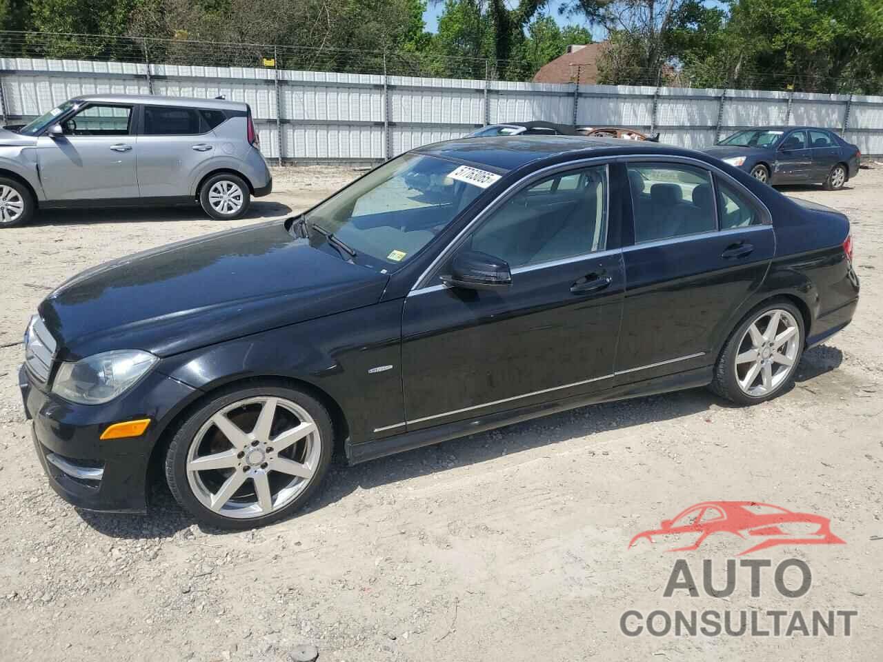 MERCEDES-BENZ C-CLASS 2012 - WDDGF4HB9CR207602