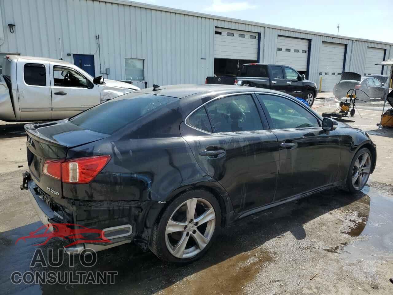 LEXUS IS 2011 - JTHBF5C28B5142120