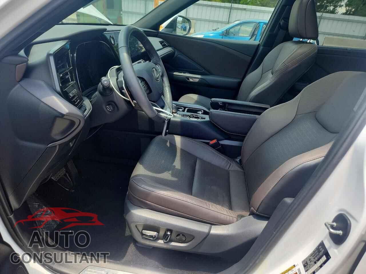 LEXUS UNKNOWN 2024 - 5TDAAAA60RS005784