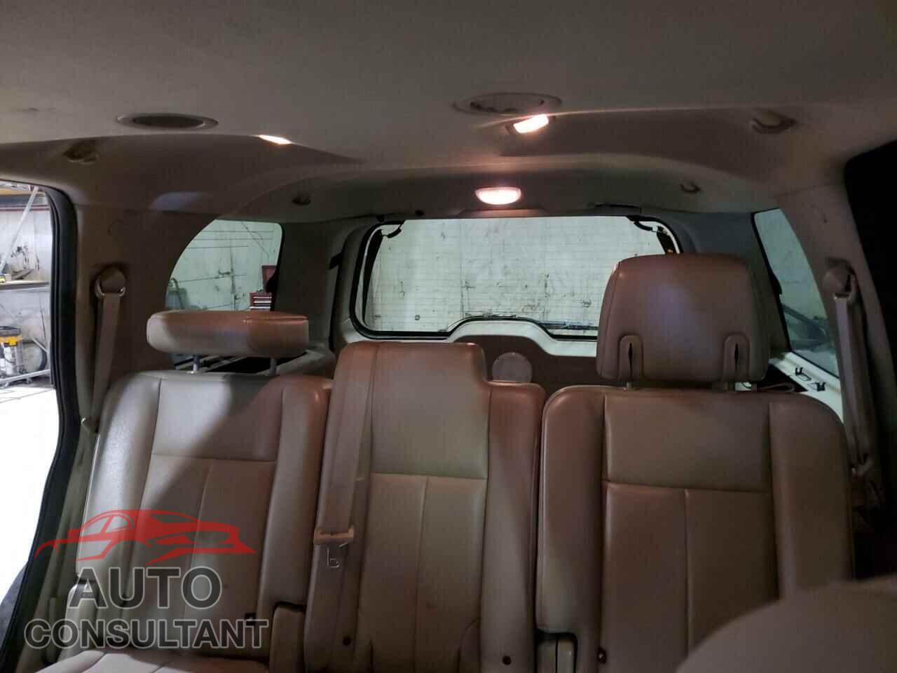 FORD EXPEDITION 2009 - 1FMFU16599EB03212