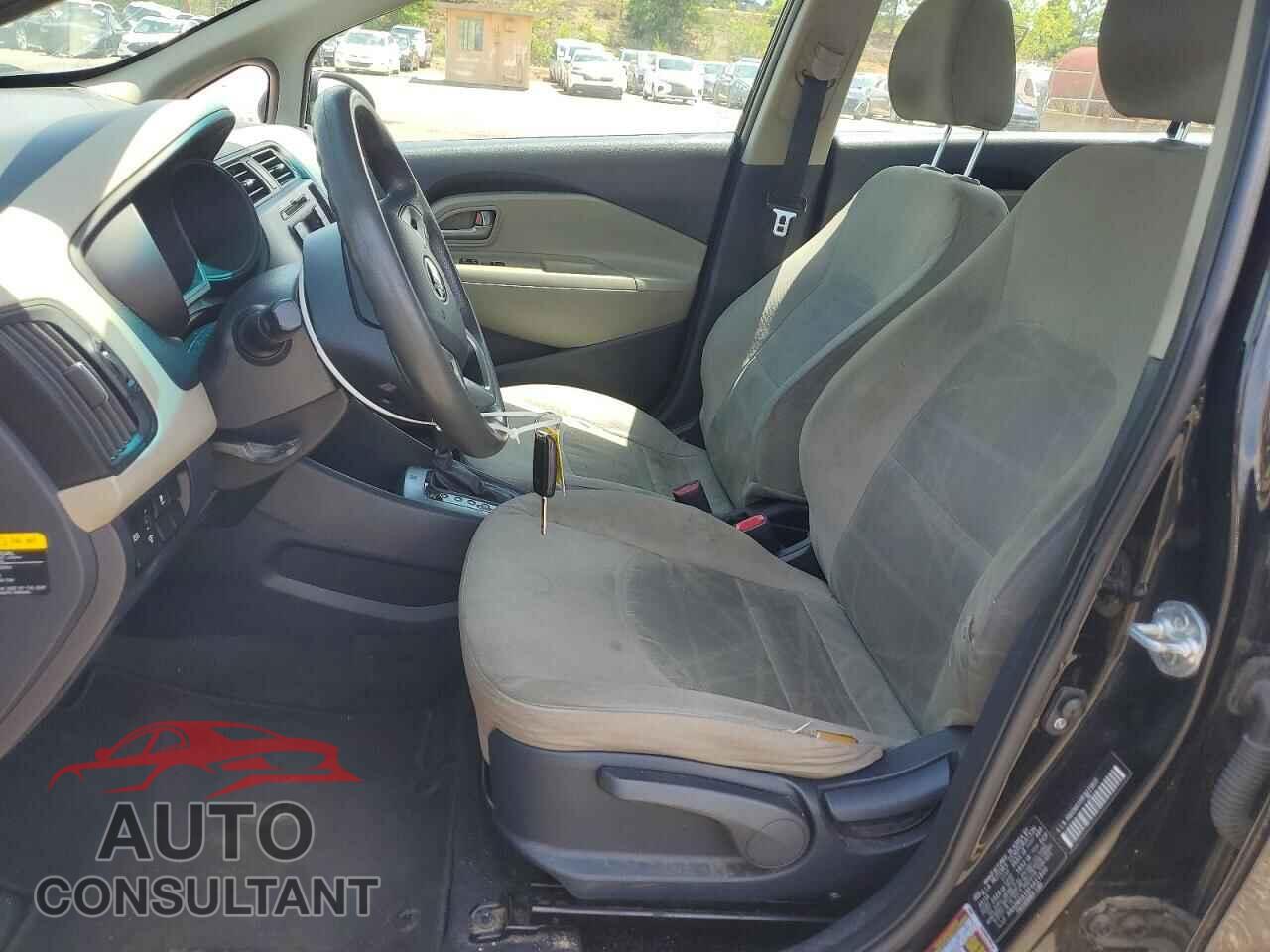 KIA RIO 2015 - KNADM4A38F6421800