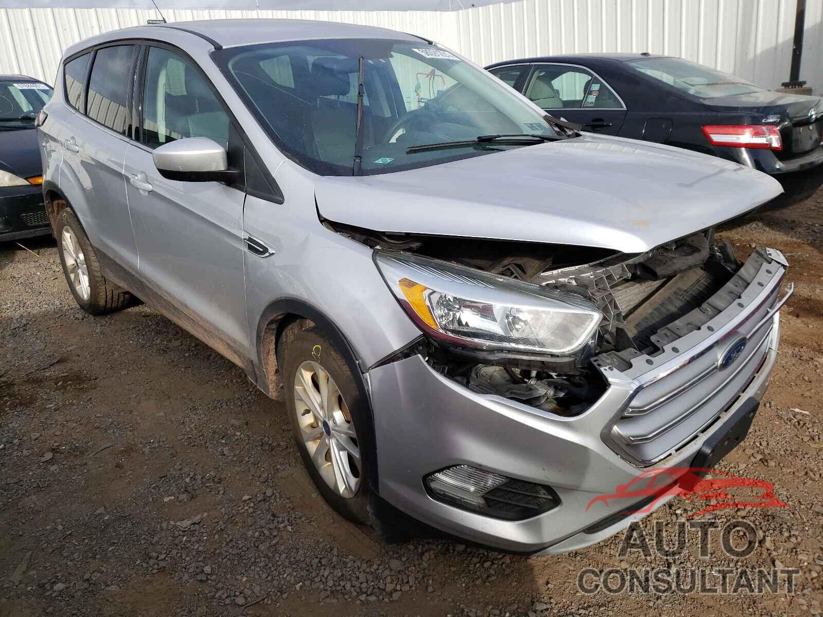 FORD ESCAPE 2017 - 1FMCU9GD1HUC04207