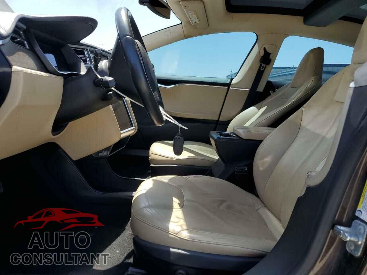 TESLA MODEL S 2014 - 5YJSA1H10EFP43131