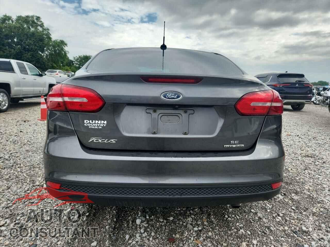 FORD FOCUS 2016 - 1FADP3F28GL267618