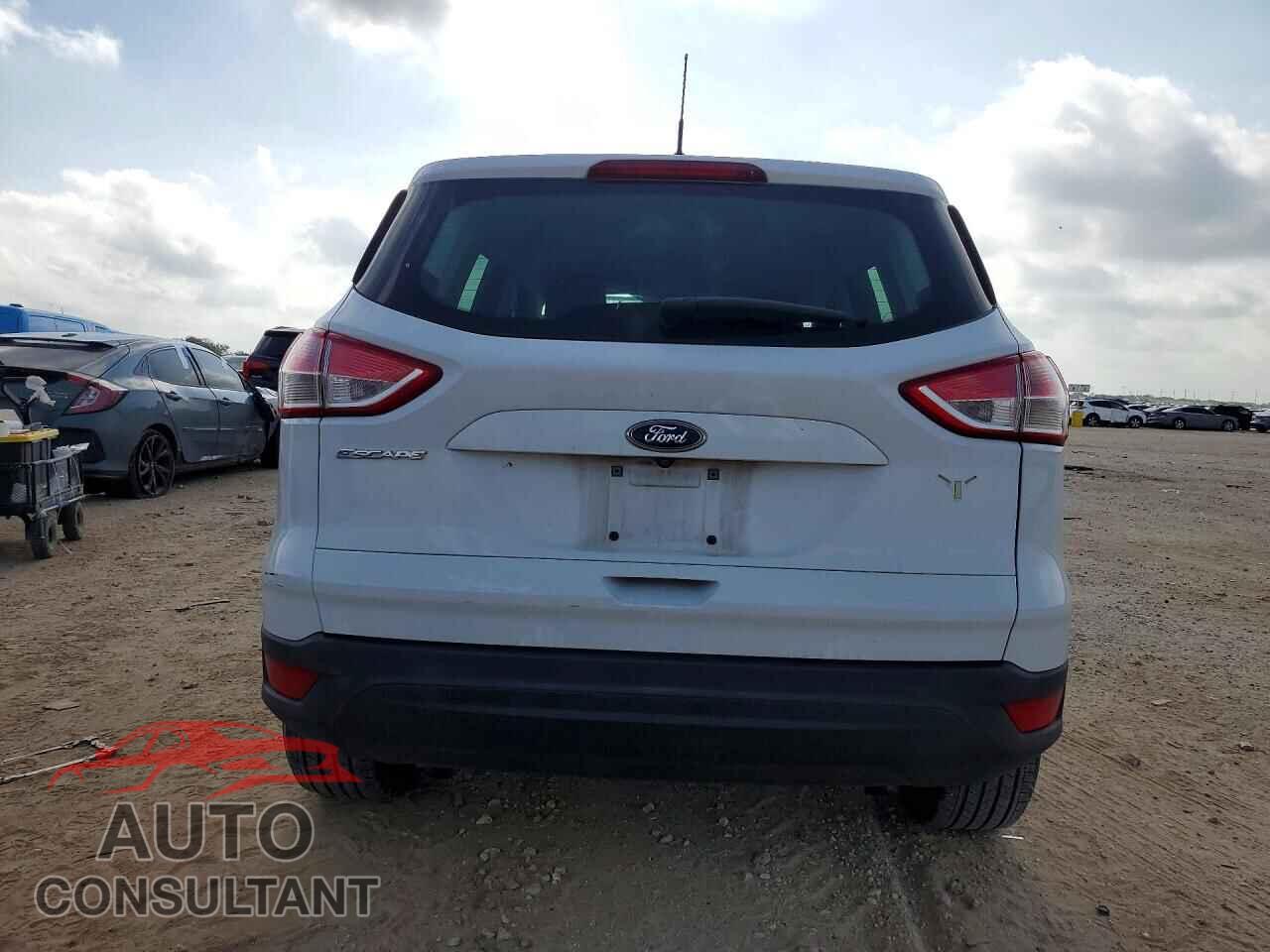 FORD ESCAPE 2016 - 1FMCU0F70GUC41500