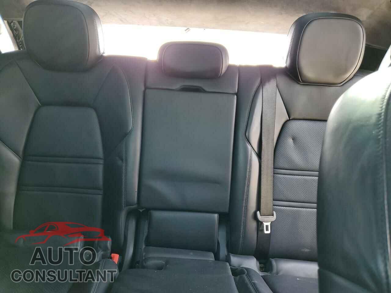 PORSCHE CAYENNE 2019 - WP1AF2AY6KDA80966