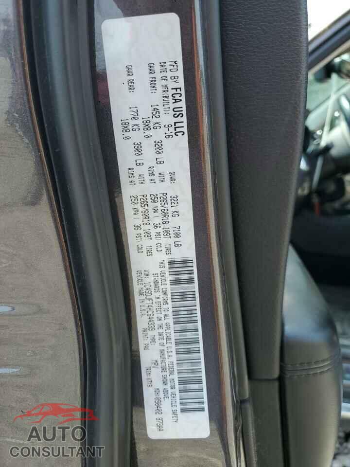 DODGE DURANGO 2017 - 1C4SDJFT4HC644339