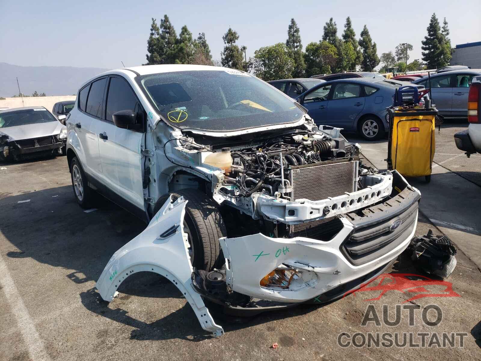FORD ESCAPE 2018 - 1FMCU0F74JUA34972