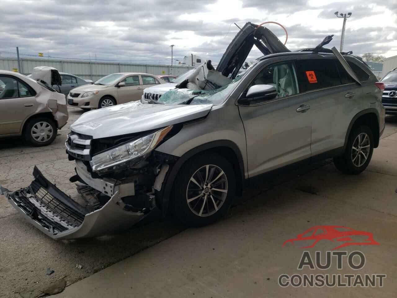 TOYOTA HIGHLANDER 2019 - 5TDJZRFH5KS947854