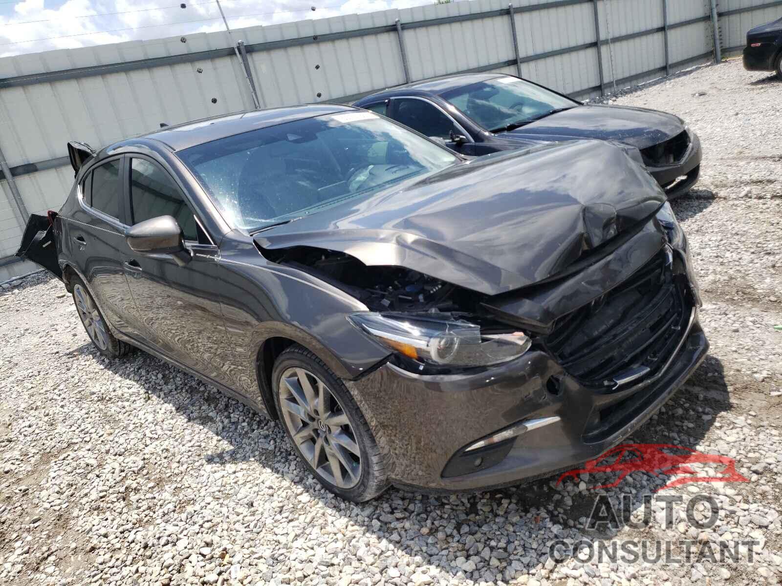 MAZDA 3 2018 - 3MZBN1M36JM174333