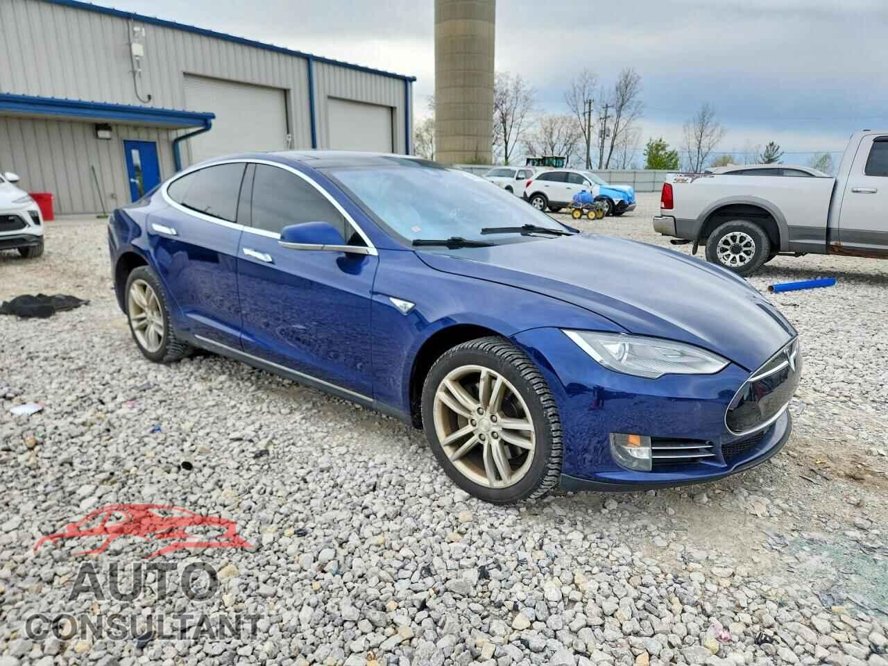 TESLA MODEL S 2015 - 5YJSA1S24FF089804