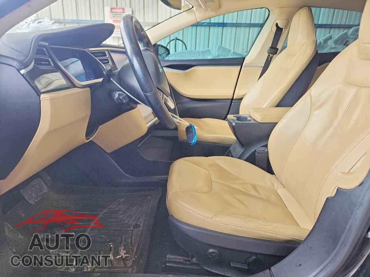 TESLA MODEL S 2013 - 5YJSA1CNXDFP21629