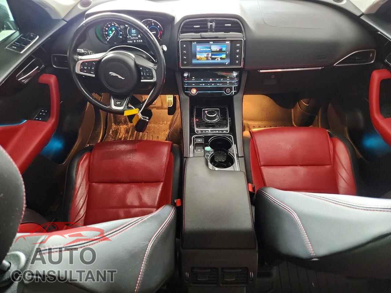 JAGUAR F-PACE 2017 - SADCL2BN3HA488654