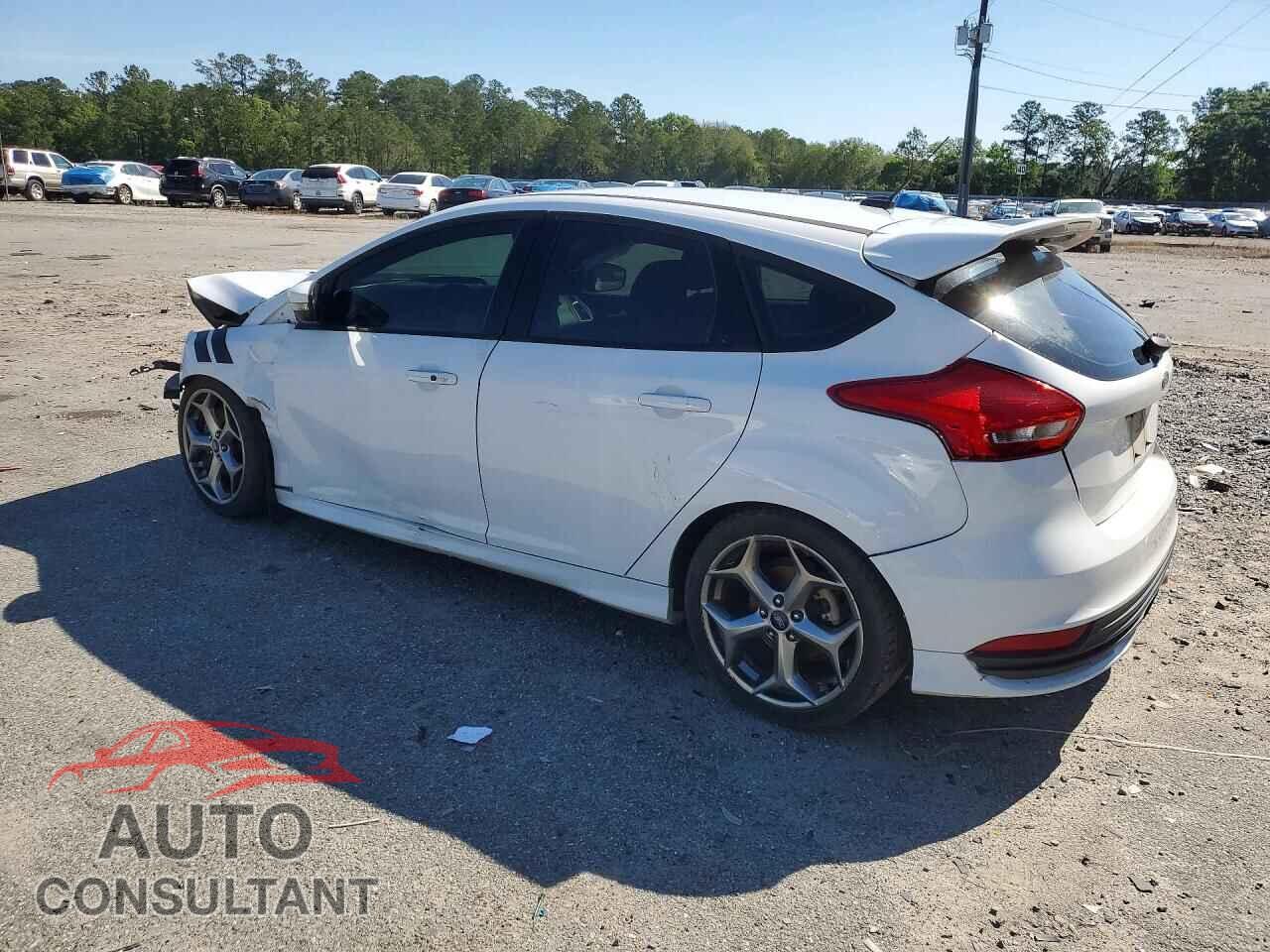 FORD FOCUS 2017 - 1FADP3L90HL227715