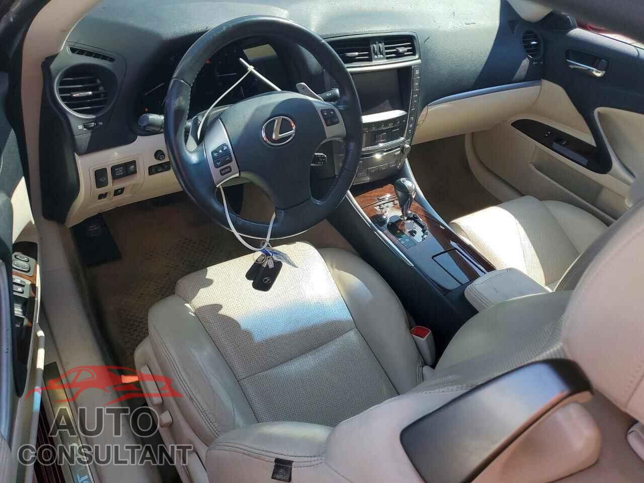 LEXUS IS 2012 - JTHFF2C20C2521826