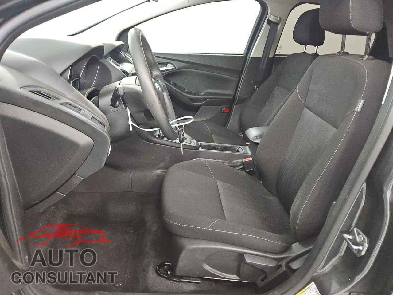 FORD FOCUS 2018 - 1FADP3FE2JL270516