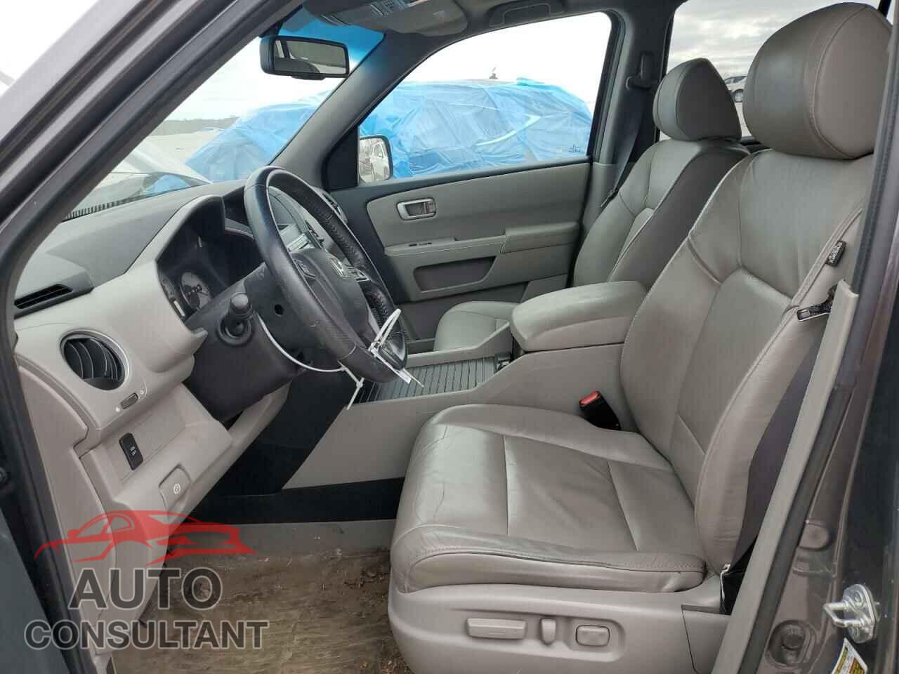 HONDA PILOT 2011 - 5FNYF4H64BB063060