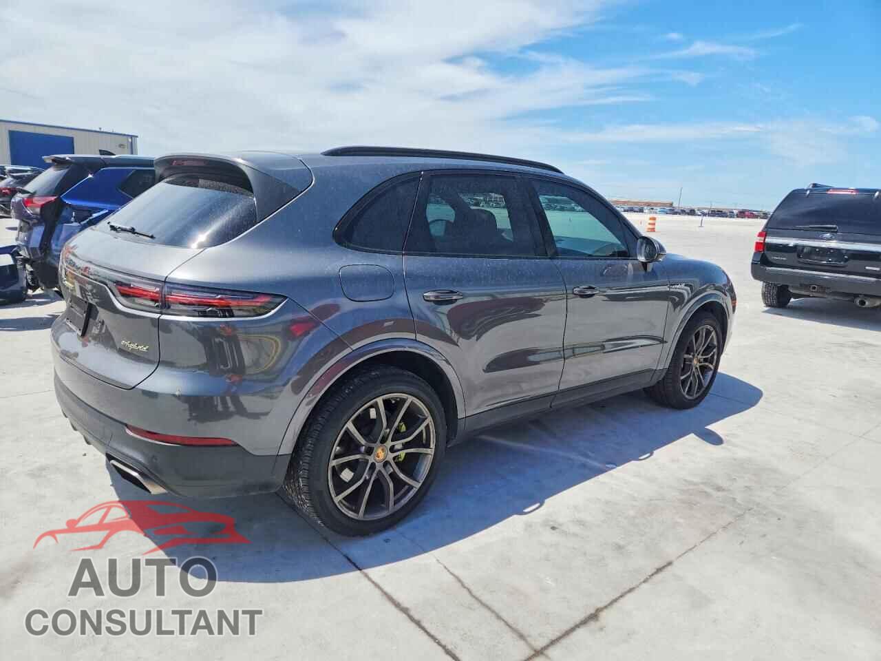 PORSCHE CAYENNE 2019 - WP1AE2AY8KDA50824