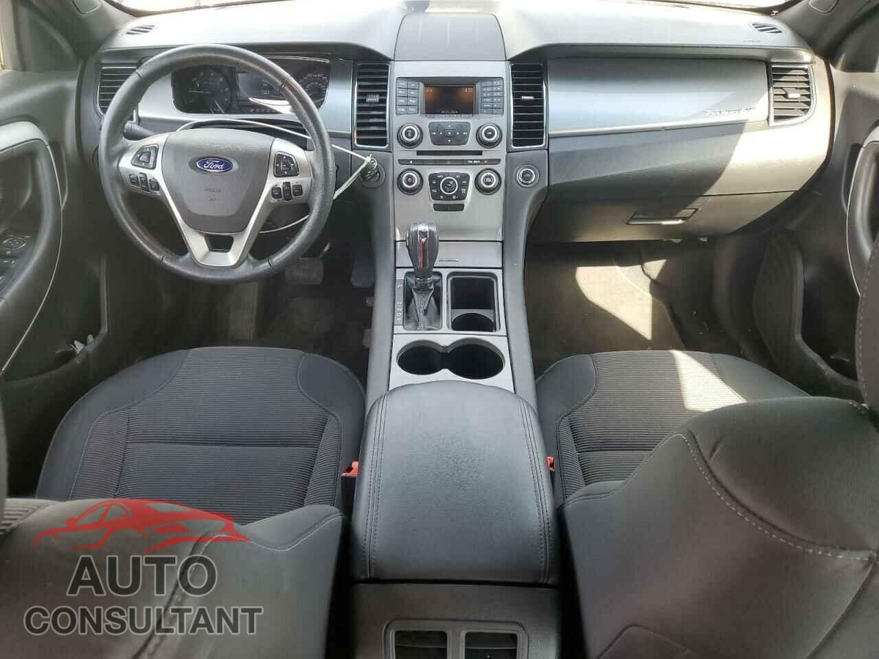 FORD TAURUS 2019 - 1FAHP2E87KG102100