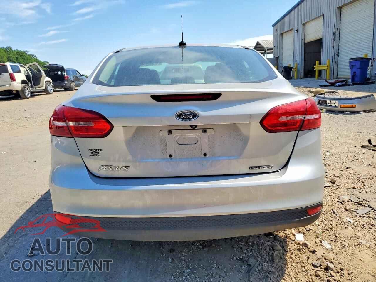 FORD FOCUS 2015 - 1FADP3E25FL353839
