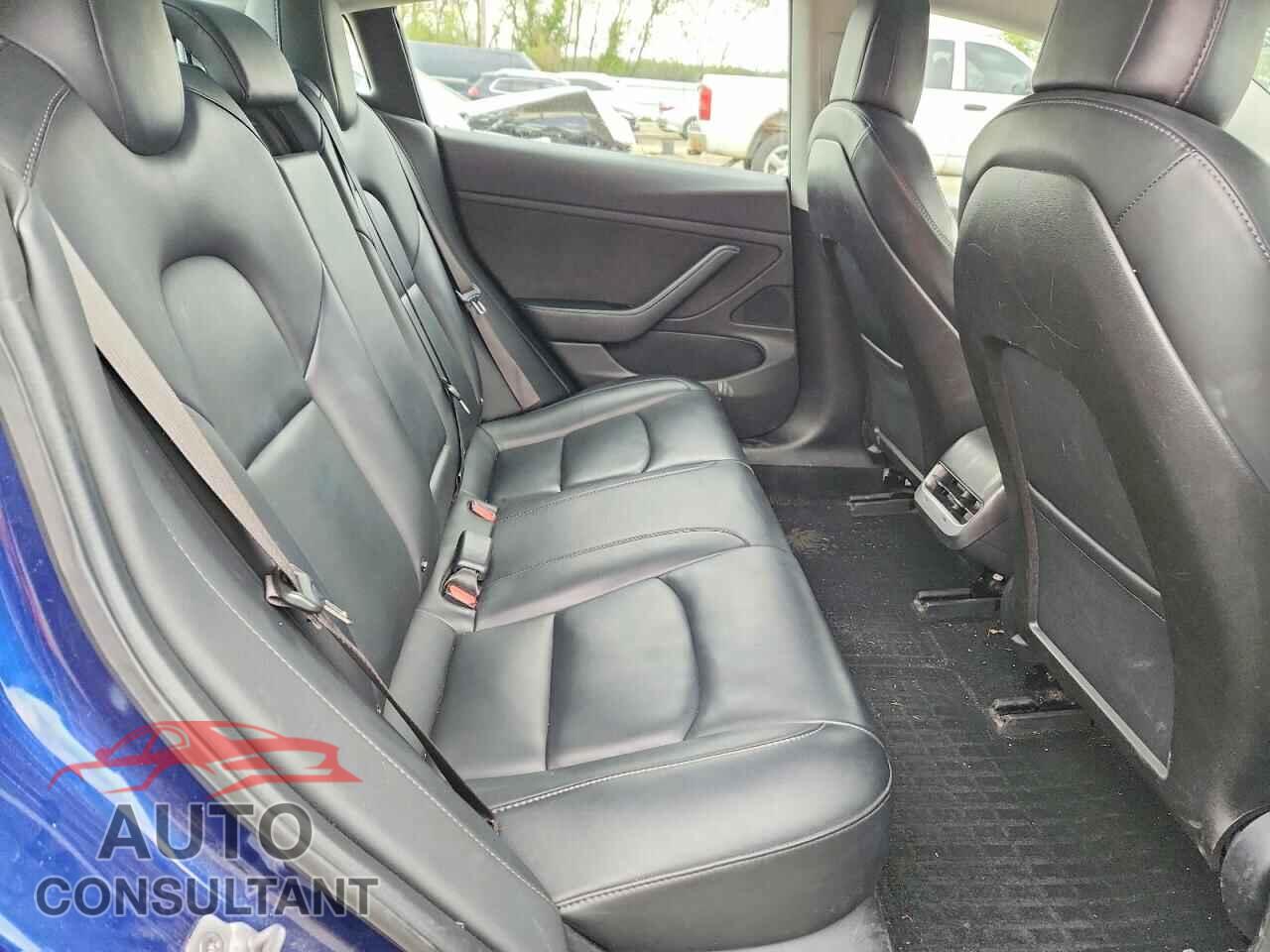TESLA MODEL 3 2018 - 5YJ3E1EB9JF093621